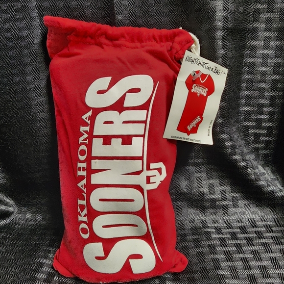 OU Nightshirt in a Bag - Picture 3 of 5